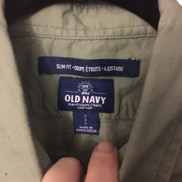 NWOT Old navy khaki button down top - Picture 2 of 3